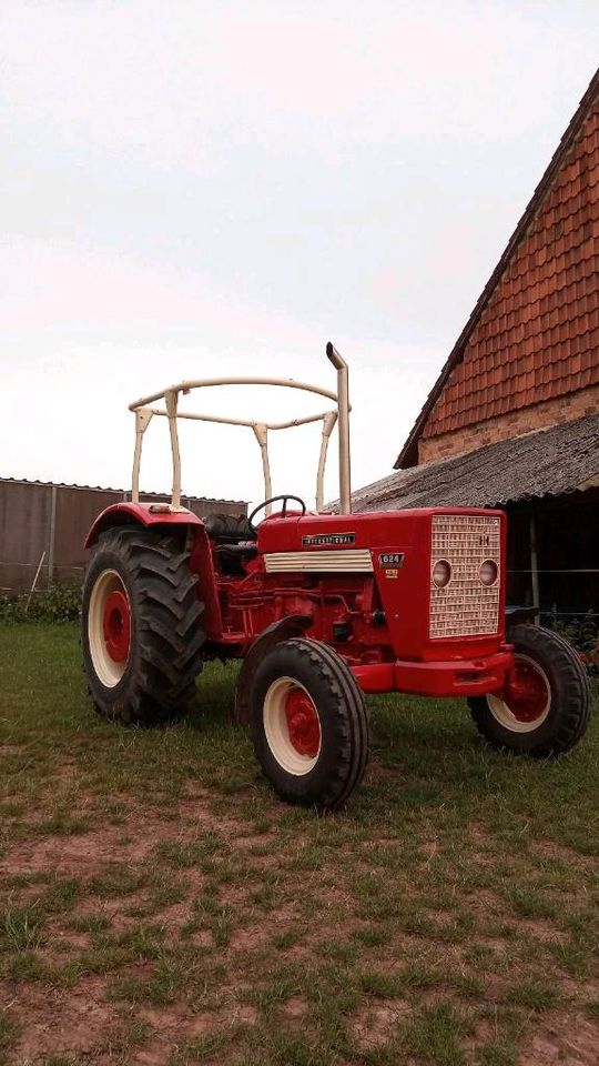 Ihc 624S ihc 523/624/724/824 in Zierenberg