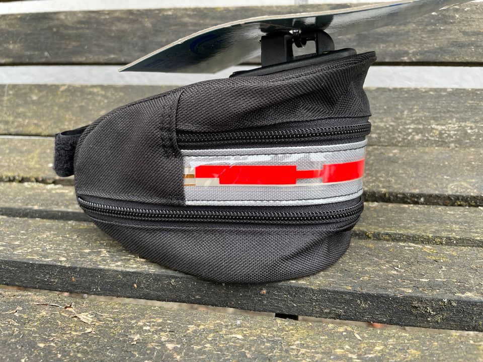 satteltasche mit rücklicht in Chemnitz