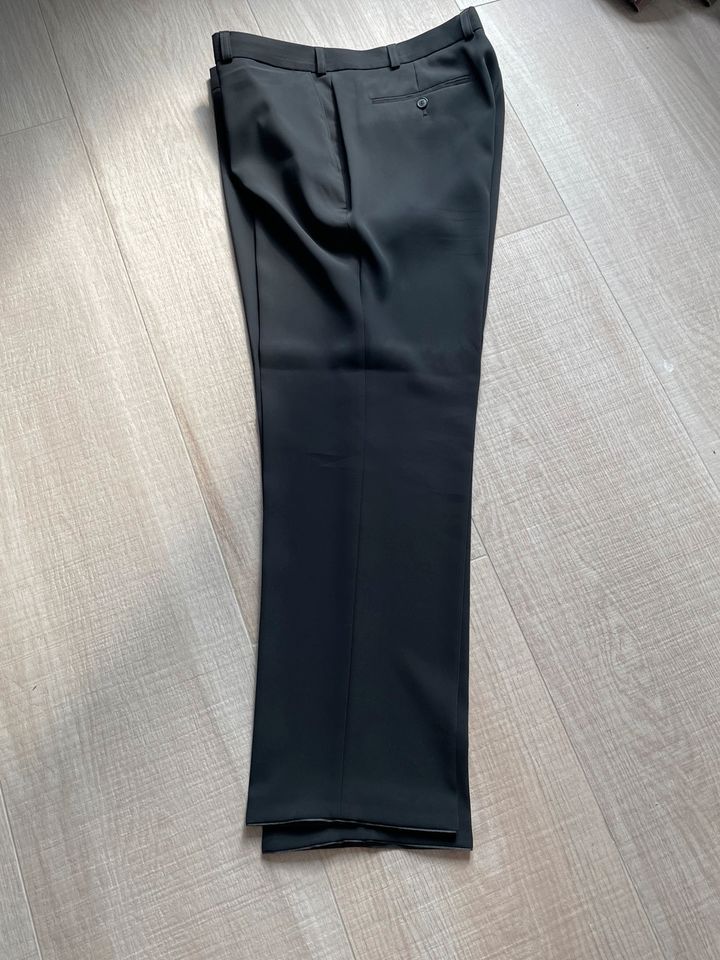 Anzughose schwarz in Ratingen