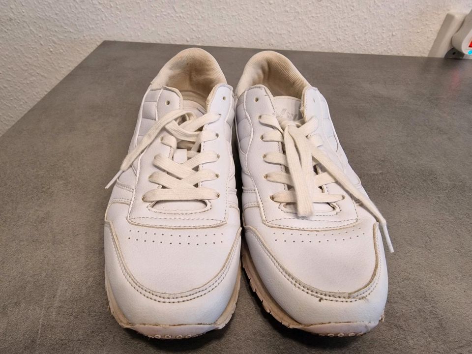 Sneaker, Gr.41, weiß, Deichmann, in Nordrhein-Westfalen - Langenfeld | eBay  Kleinanzeigen ist jetzt Kleinanzeigen
