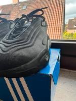 Adidas 42.5 Sportschuhe Hannover - Linden-Limmer Vorschau