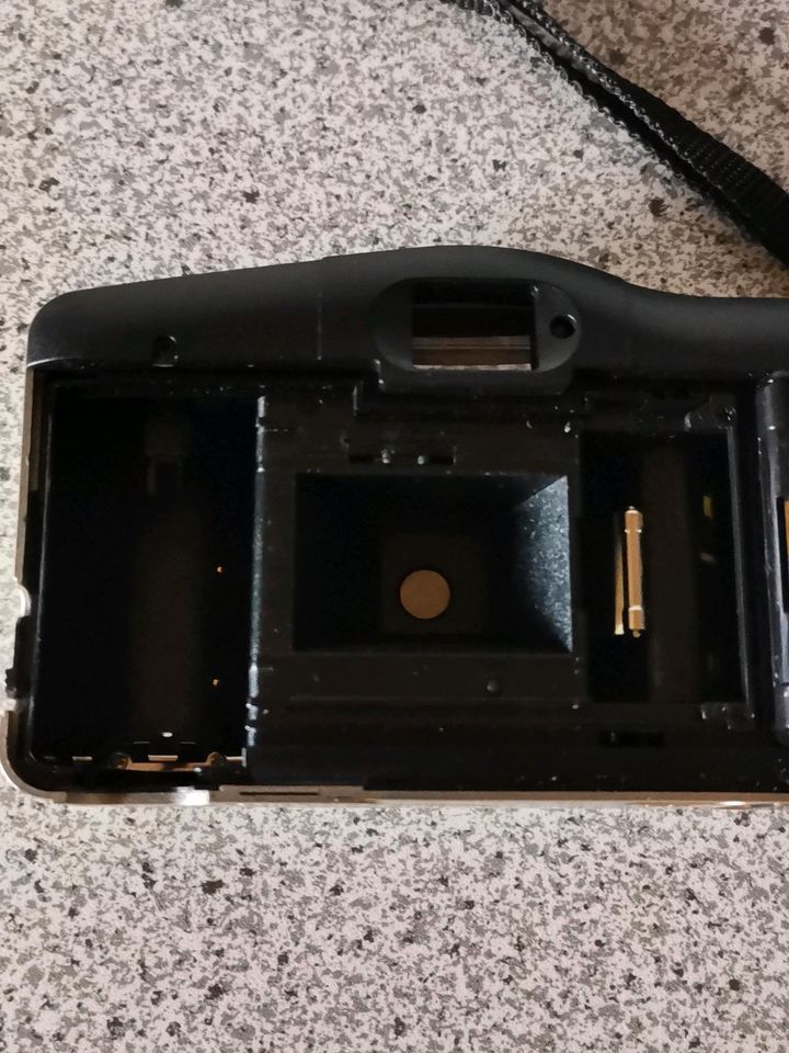 Analog Fotoapparat KH30 mit Tasche in Weitefeld