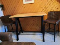 Zwei Barhocker und passender Tisch unbenutzt Nordrhein-Westfalen - Viersen Vorschau