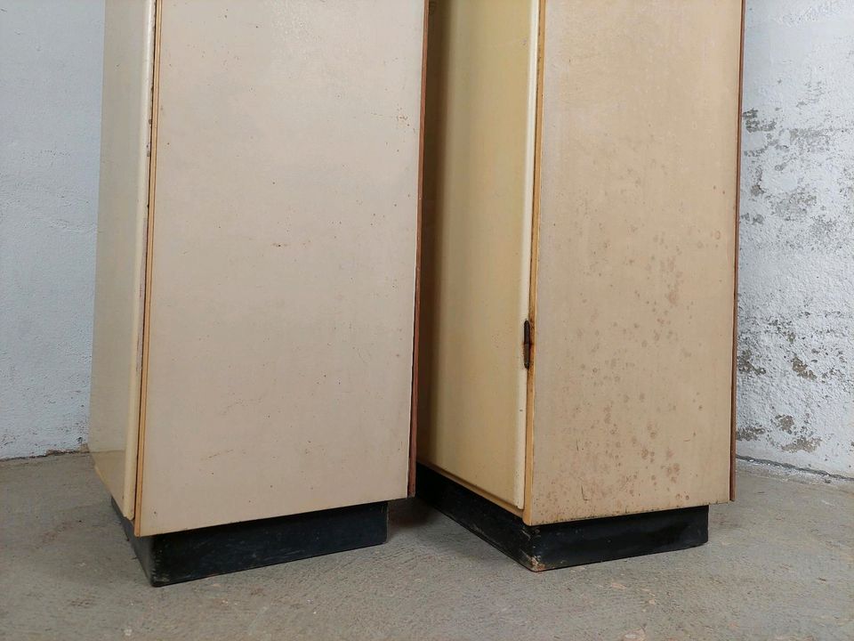 1v1 Vintage Küchenschrank schmaler Kleiderschrank Shabby Chic DDR in Leipzig