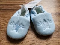 Neu! C&A babyclub Krabbelschuhe Gr. 17/18 blau Hausschuh Stern Baden-Württemberg - Görwihl Vorschau