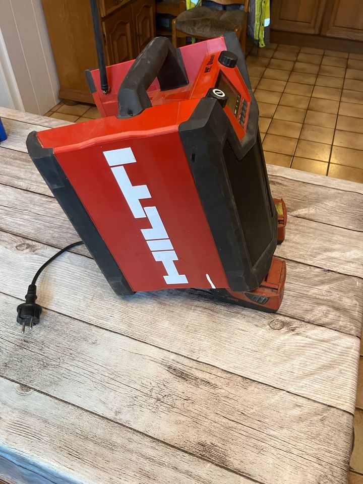 Hilti Baustellen Radio DAB Bluetooth in Seth Holstein