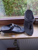 Fitflop * Zehentrenner * schwarz mit Glitzer * 41 / 42 * neuwerti Bayern - Fürth Vorschau