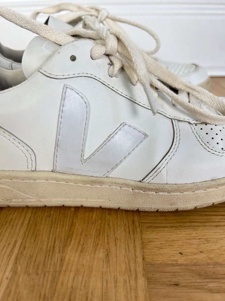 Veja Woman V-10 Sneaker Gr.39 White Leder Turnschuh Lowtops Weiß in Düsseldorf