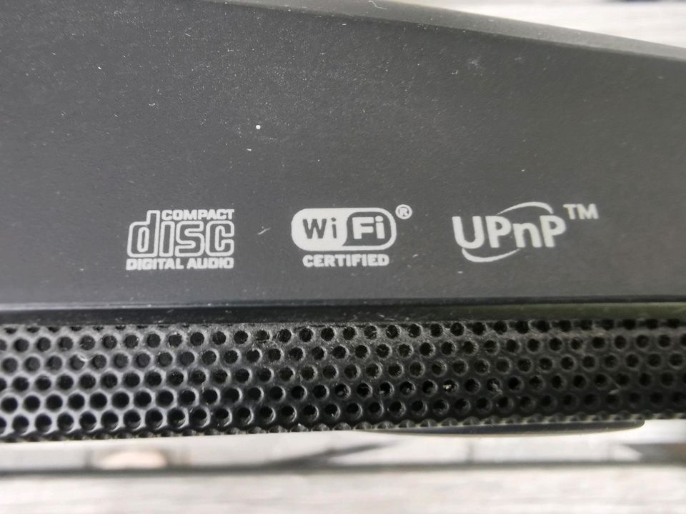 Philips wifi micro music system in Lissendorf