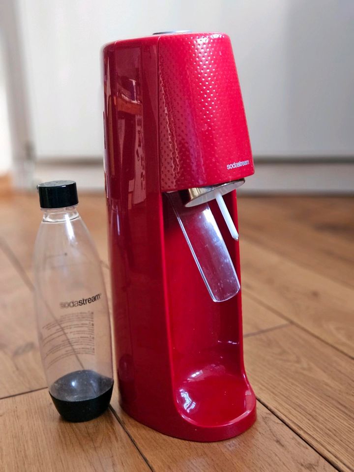 SodaStream Wassersprudler rot in München