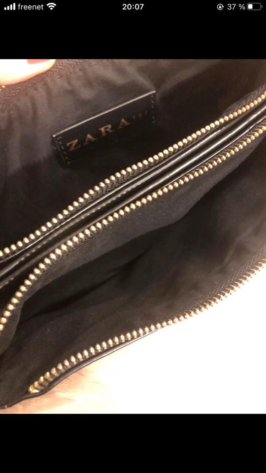 Umhängetasche Tasche lila schwarz Gold Schlangenmuster Zara NEU m in Hannover