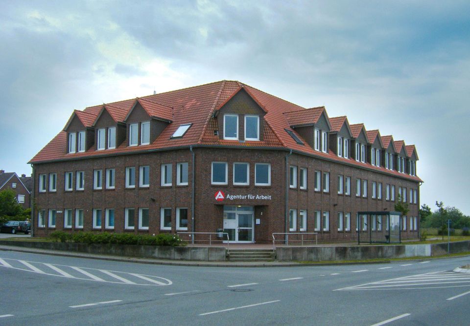 Nähe Hafen - Geräumige Bürofläche im Erdgeschoss in Husum zu vermieten! in Husum