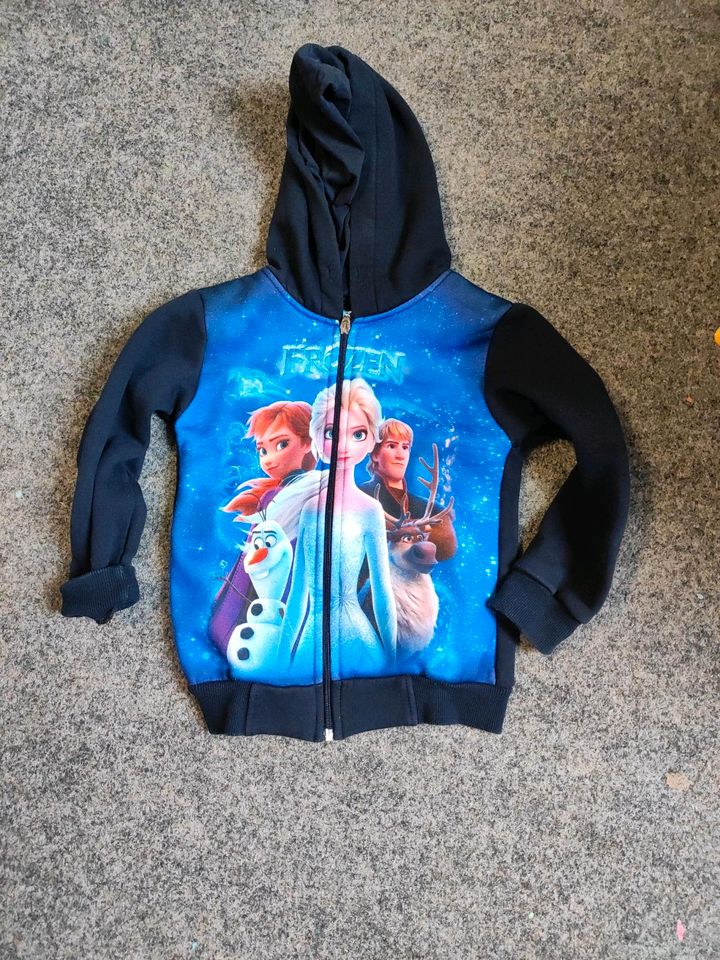 Anna und Elsa Sweatjacke Größe 110 in Rastede