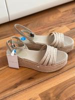 Sandalen Tommy Hilfiger neu Größe 39 Sachsen-Anhalt - Halle Vorschau