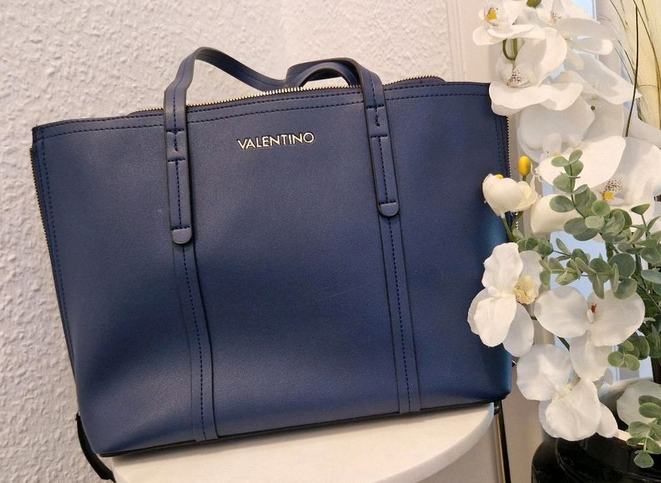 Valentino Tasche blau gold/ Handtasche bag blue in Frechen