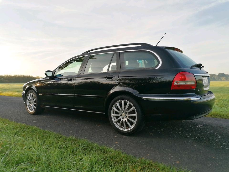 Jaguar xtype estate 2 litre diesel. in Kranenburg