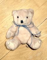 Bär Teddybär, sitzend (plüsch) 16cm groß Niedersachsen - Lüneburg Vorschau