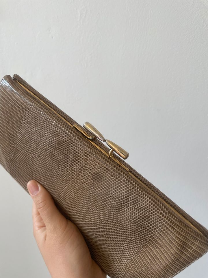 True vintage clutch bag hold kroko muster print in Dortmund