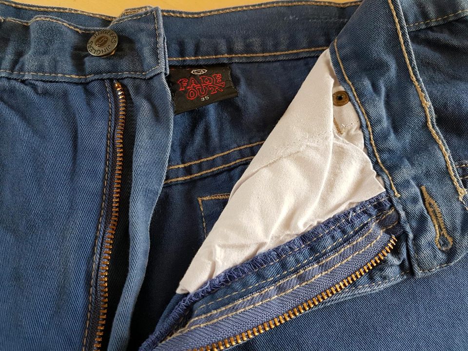 Kurze Hose Jeans Shorts von Jinglers blau in Größe 35 Inch in Pleiskirchen