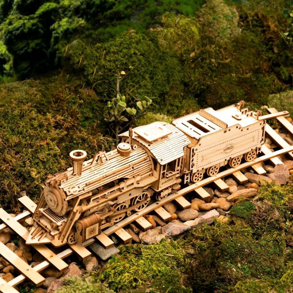 3D Holzpuzzle Jeep / Eisenbahn in Dresden