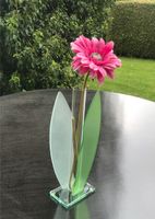 Glasvase Vase mit Blätter und Gerbera Kunstblume Bayern - Neubeuern Vorschau
