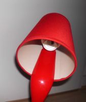 Lampe Leuchte Rot Tischlampe ausgekippter Farbeimer Pot Design Nordrhein-Westfalen - Vlotho Vorschau