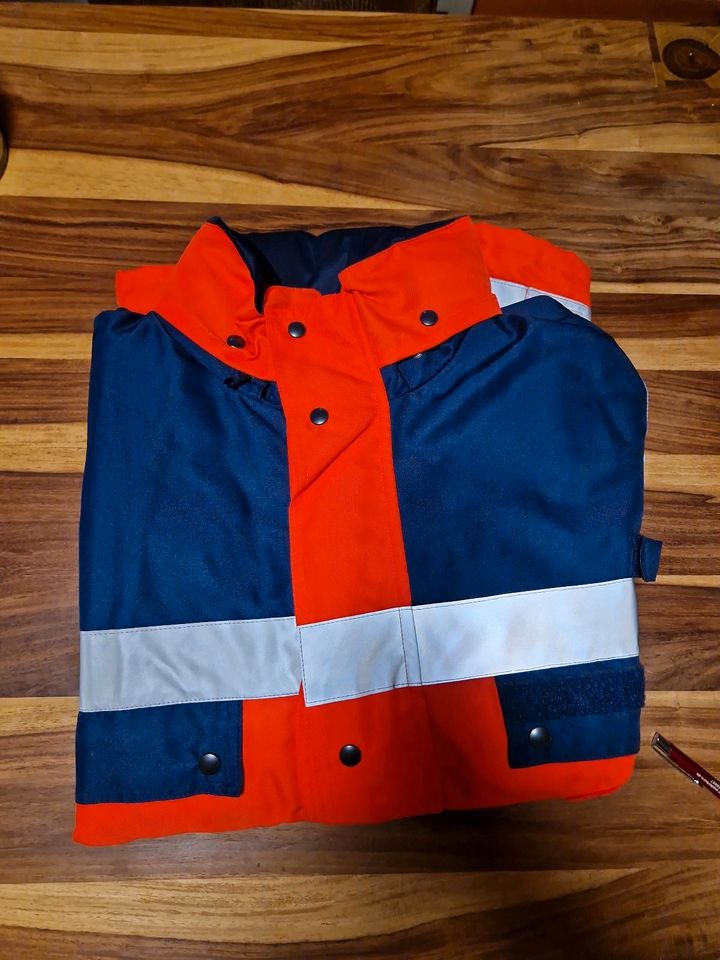 Rettungsdienstjacke NEU 58/60 XXL in Losheim am See