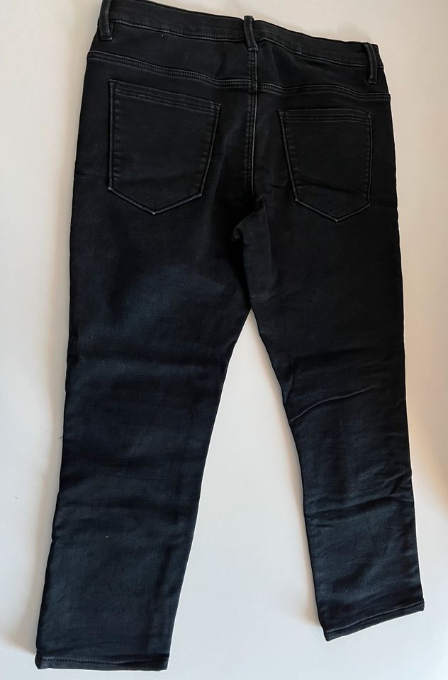 3/4 Hose Jeans Größe 182 Junge Jungs Jugendliche used Look in Duisburg