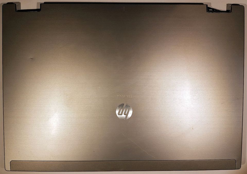 HP Elitebook 8440p Display back cover Bildschirmgehäuse in Nümbrecht