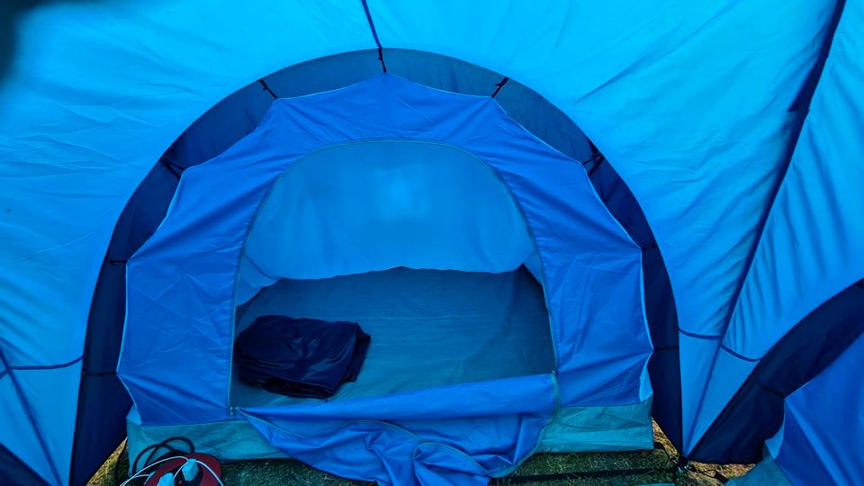 Zelt für max 6 Personen mit 3 Kabinen in Garbsen