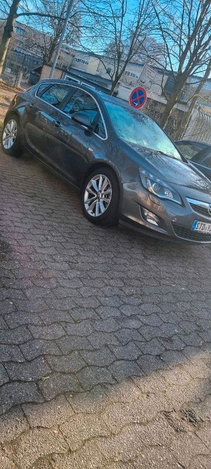 Opel Astra J 1,6 Turbo in Buxtehude