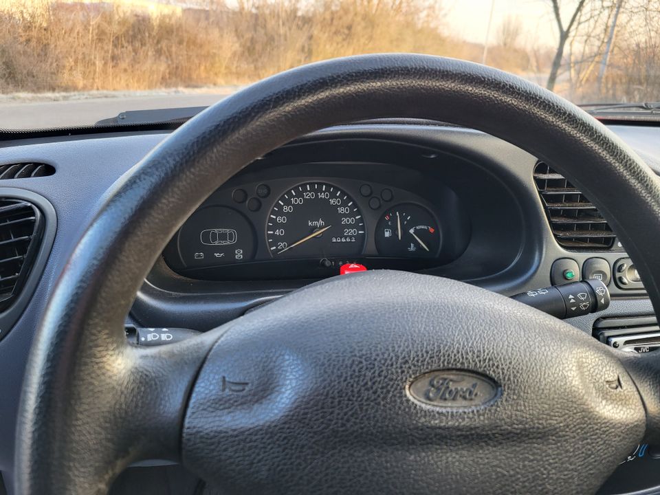 Auto Ford Fiesta IV 96 1.3 50 PS / 37 KW in Delitzsch
