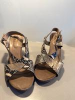 Helen Billkrantz, Sandalen, Echtleder, Schlangenmuster, 40 Hessen - Mühlheim am Main Vorschau