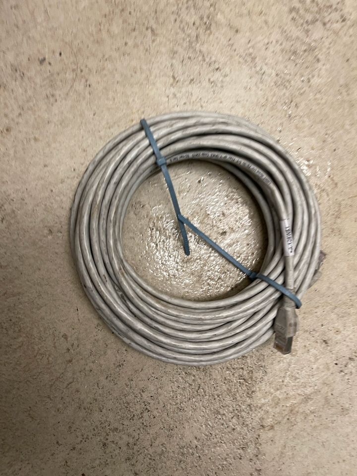 Fernseher Kabel uber 7 Meter  und Internet in München