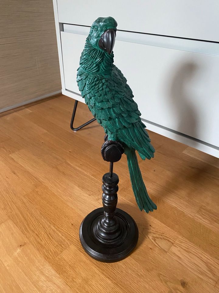 Deko Figur Statue Papagei grün 43cm in Wenden