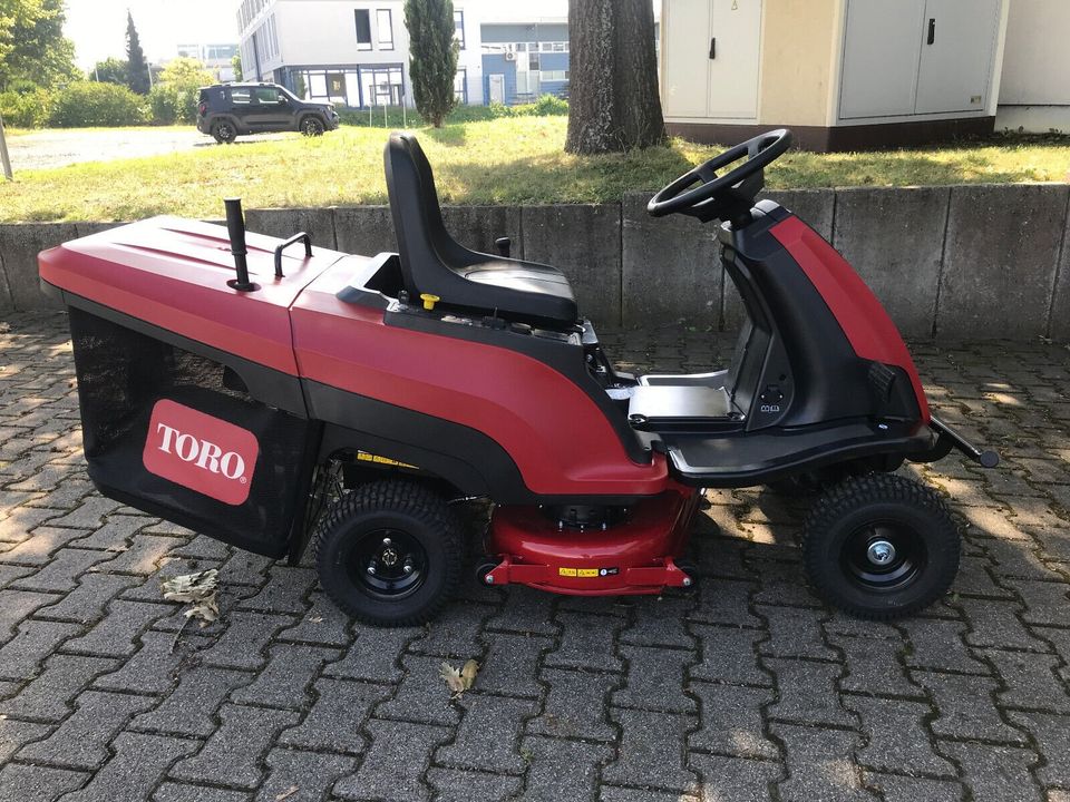 Toro Heckauswerfer-Aufsitzmäher ES3200DC + Akku/Ladegerät #50806 in Lahr (Schwarzwald)