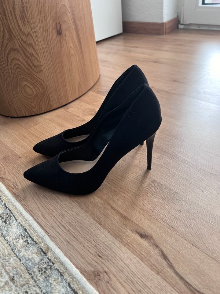 New Look High Heels schwarz 41 in Frankfurt am Main