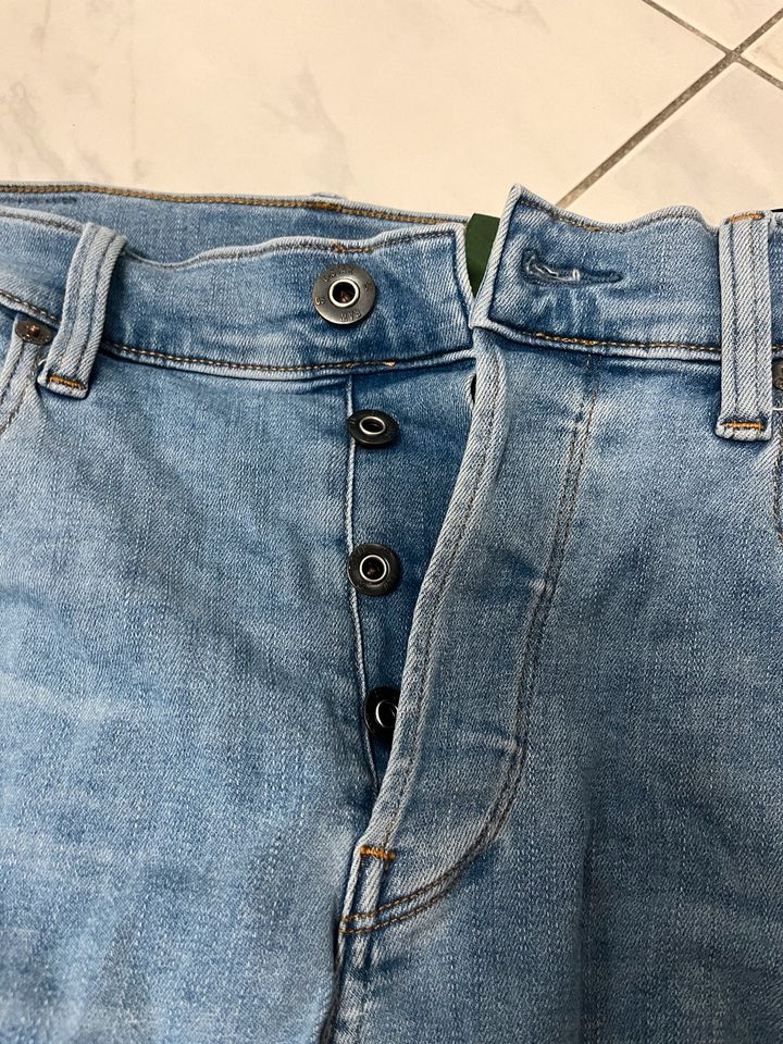 G-Star Slim 3301 Jeans, Gr. 32/34 in Freisen