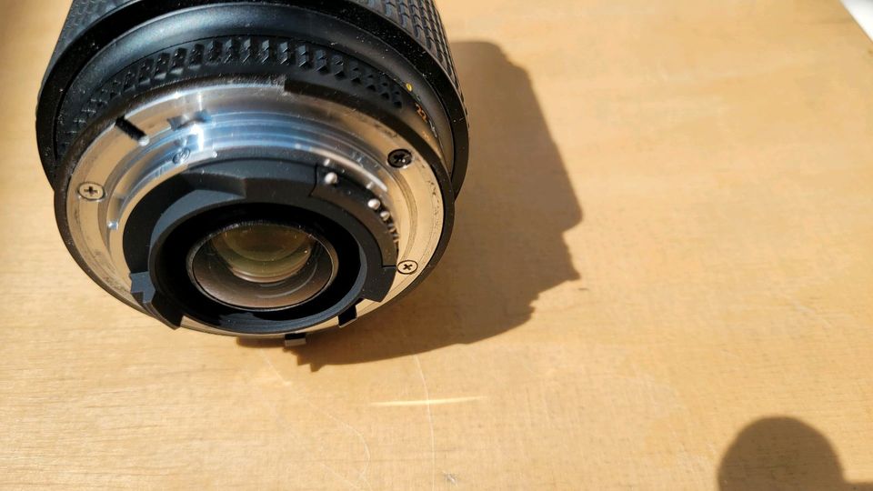 Nikon Nikkor 28-105 Objektiv in Wedel