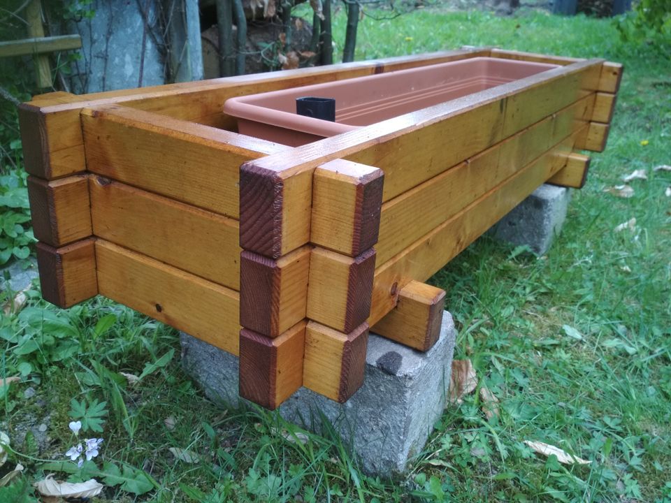 Blumenkasten Pflanzkasten Holz rustikal in Marienberg