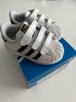 Adidas Superstar Schuhe Baby Top Zustand Nordrhein-Westfalen - Gütersloh Vorschau