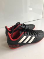 Adidas Predator Hallenschuhe Fußball schwarz rot Größe 40 Bayern - Puchheim Vorschau