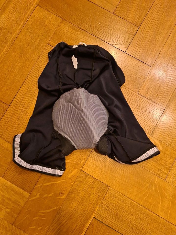 PEARL iZUMi Radhose Damen Gr XS-S wie neu in Berlin