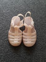 Badeschuhe Gr 24 beige neuwertig Nordrhein-Westfalen - Lemgo Vorschau