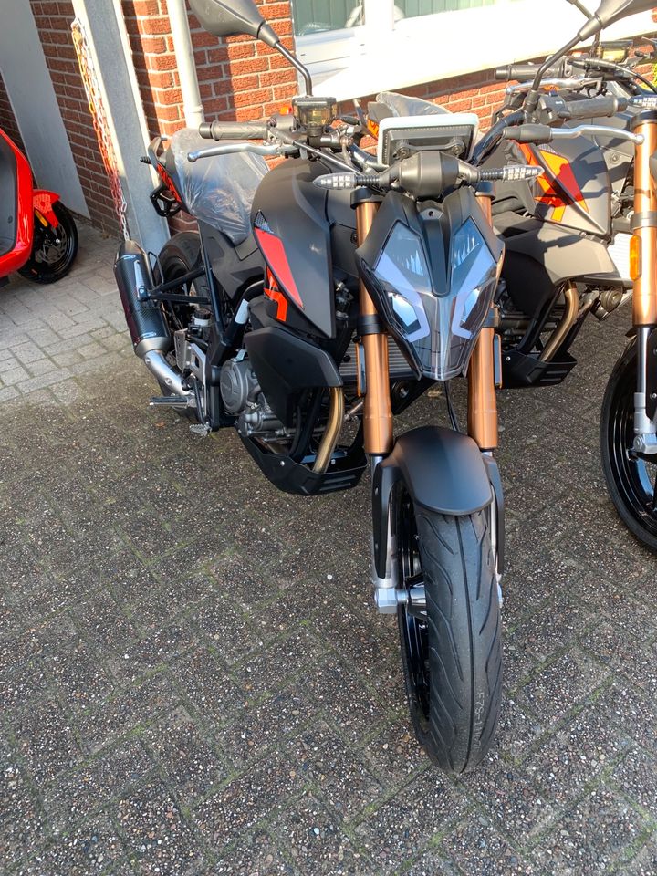 Lagerräumung! Online Pista 125 ähn. KTM Duke Md. 22/23 A1 blau in Saterland