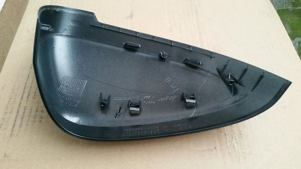 Original Audi A4 8W Spiegel Kappe Links 8W0857527 in Herne