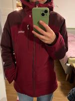 Regenjacke Regatta Größe XS/ 34 in burgunderrot Sachsen - Markkleeberg Vorschau