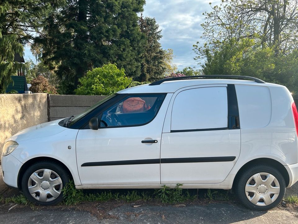                     Skoda Praktik