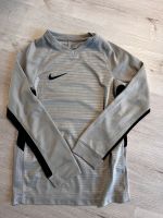 Nike Dri-Fit, Laufshirt langarm, grau, 128 Sport Wiesbaden - Erbenheim Vorschau