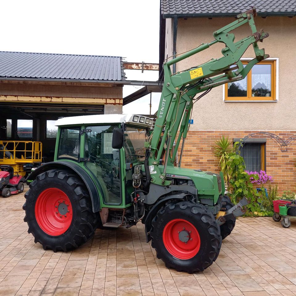 FENDT 208 S,Frontlader,Fhy,Fzw,Breite Kabine. in Reuth